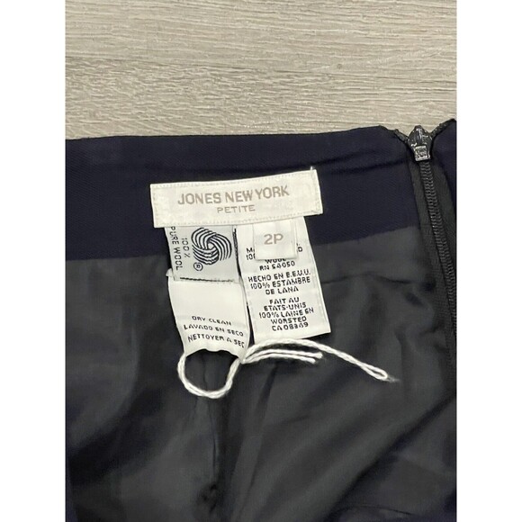 Jones New York Classic Pencil Skirt Petite Size 2 Wool Navy - Picture 2 of 3